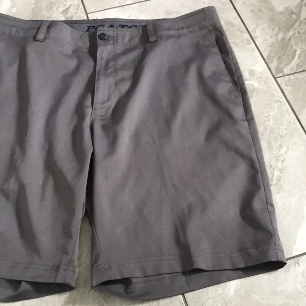 PGA TOUR Mens 10” Golf Grey Shorts | 38